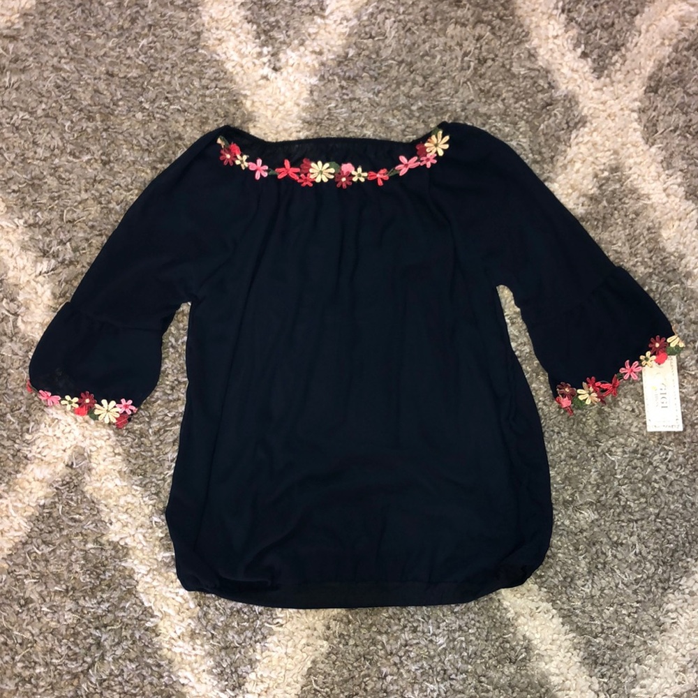 Navy 3/4 sleeves dressy top w/ flower detail